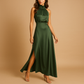 Sukienka maxi z wysokim rozcięciem i eleganckim krojem dla kobiet