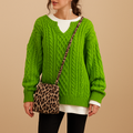 Oversizowy sweter damski z okrągłym dekoltem