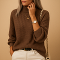 Stylowy sweter damski z golfem