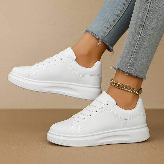 Białe skórzane buty sportowe o minimalistycznym designie dla kobiet