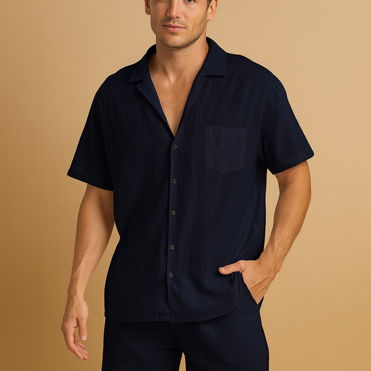 Letni zestaw męski z koszulką V-neck i wygodnymi szortami dla mężczyzn