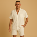 Letni zestaw męski z koszulką V-neck i wygodnymi szortami dla mężczyzn